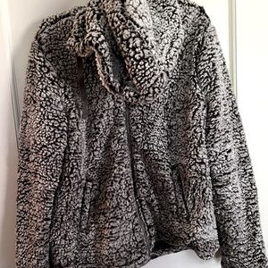Fuzzy zip up. Medium.